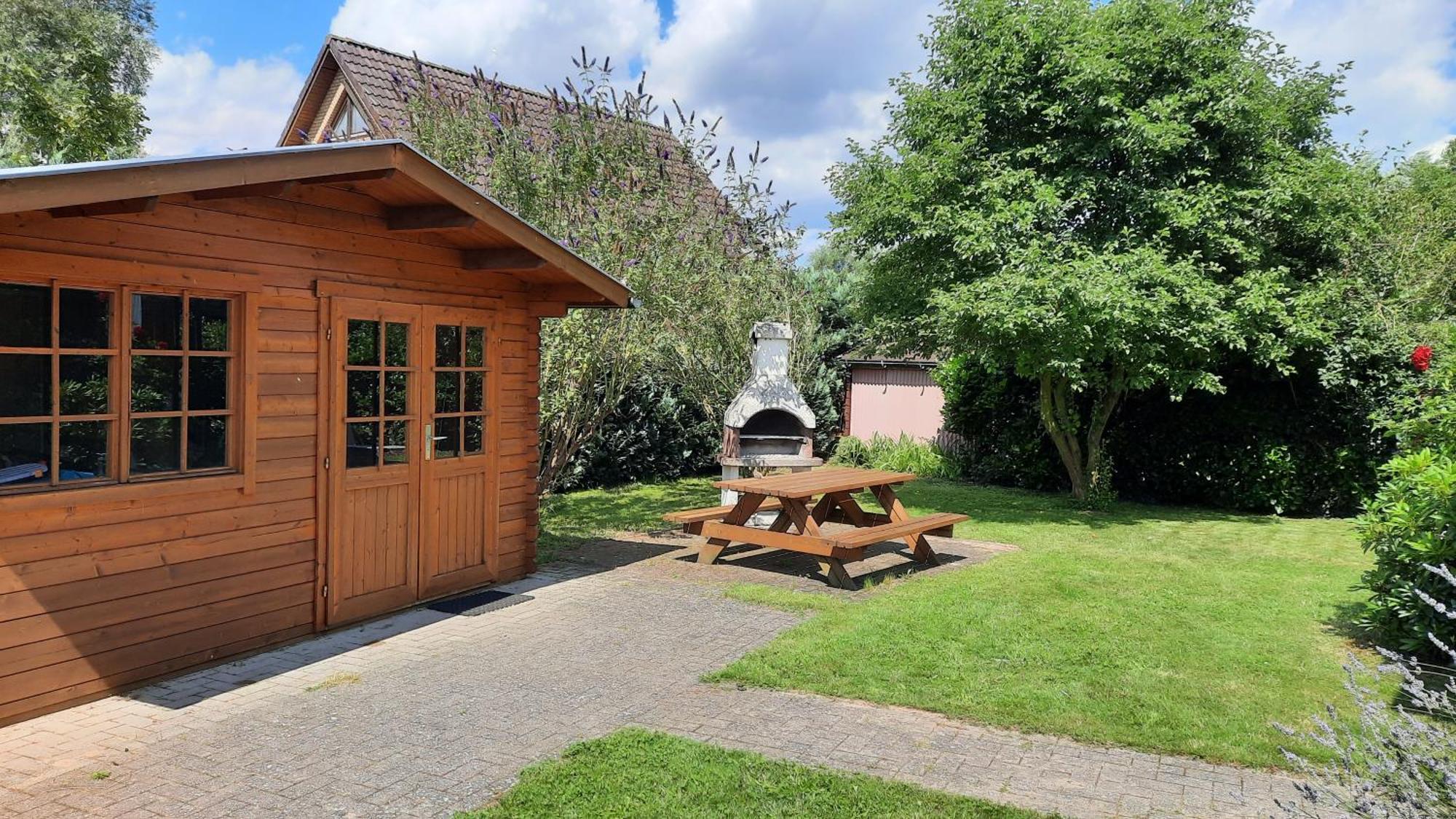 Ferienhaus Sasse Ferienwohnungen Mit Garten & Grill Molschow Extérieur photo